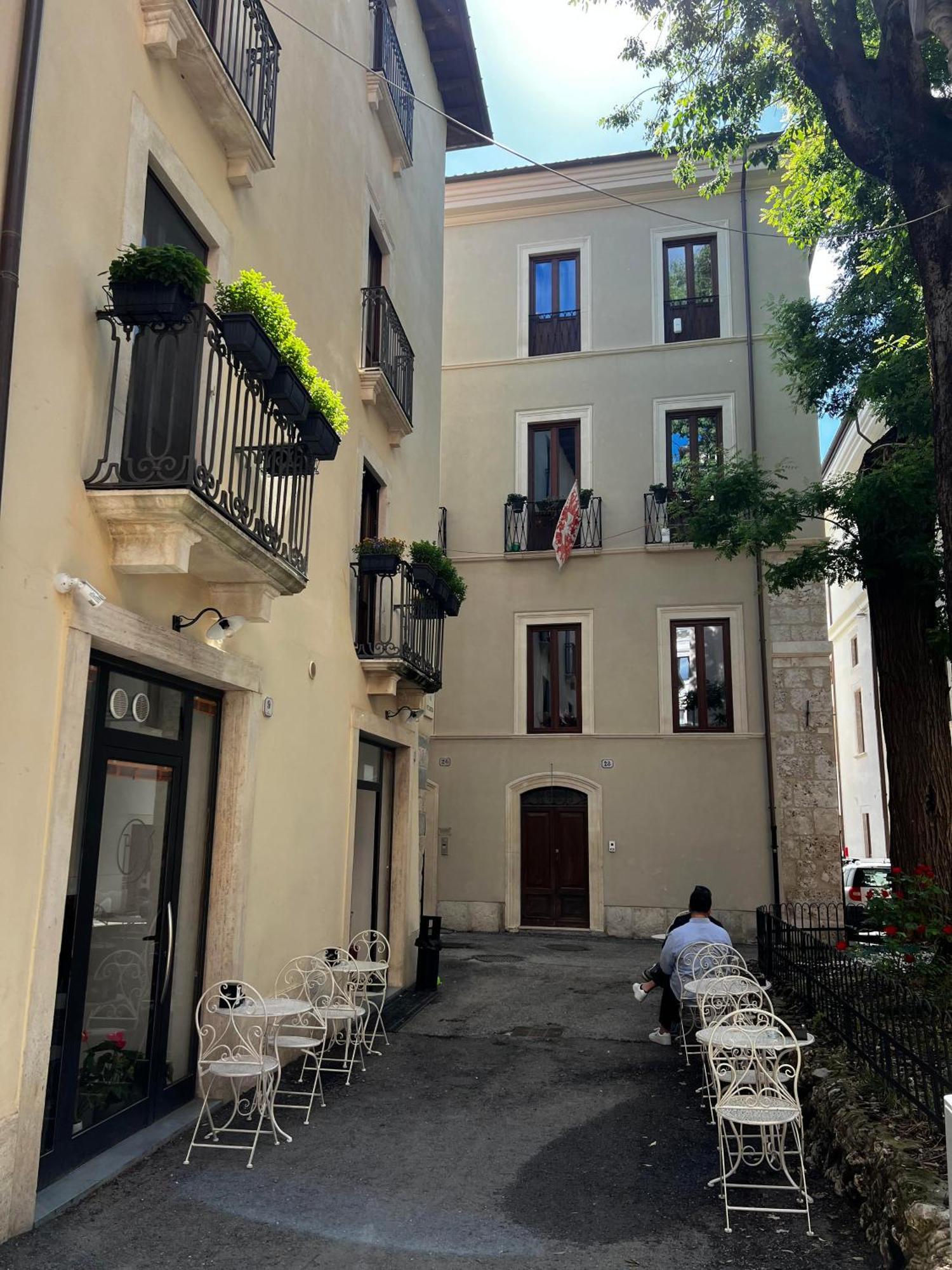 Вілла Dimora Largo Silvestro Dell'Aquila- Centro Storico Екстер'єр фото